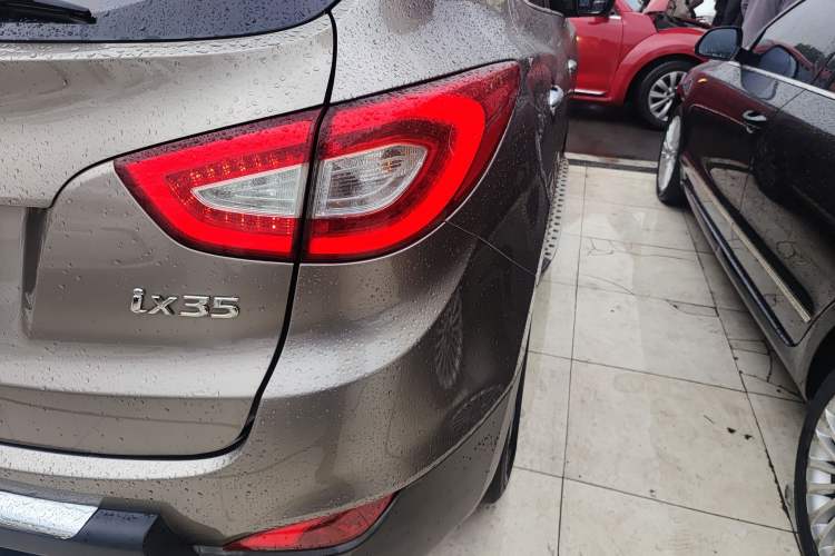 Used Hyundai ix35 2015 2.0L Automatic 2WD Smart Type China IV
