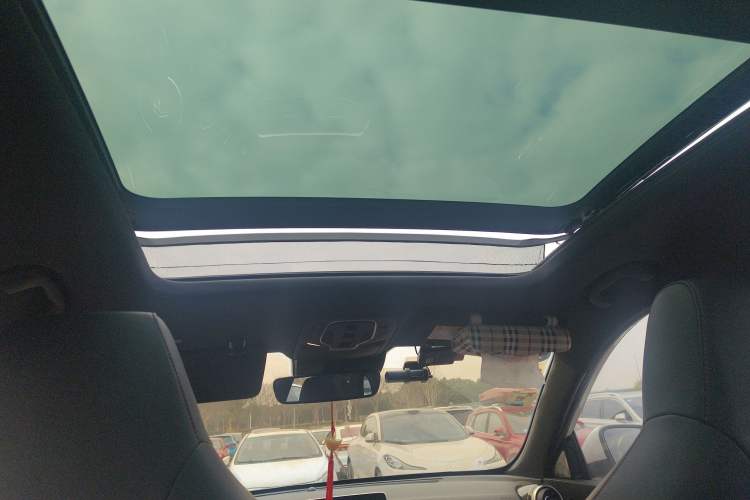 Used MG HS 2018 30T Automatic Two-Wheel Drive Trophy Edition—High-Octane V-Model
