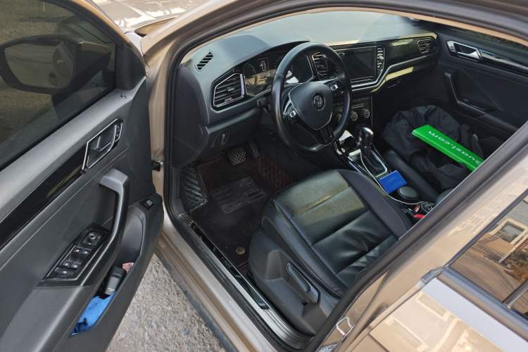 Used Volkswagen T-ROC 2019 280TSI DSG Two-Wheel Drive Comfort Version China VI Standard