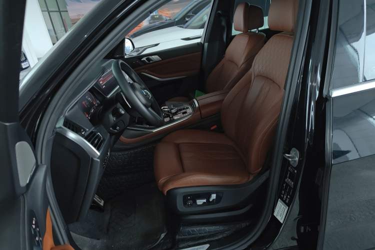 Used BMW X7 2019 xDrive40i Luxury M Sport Package