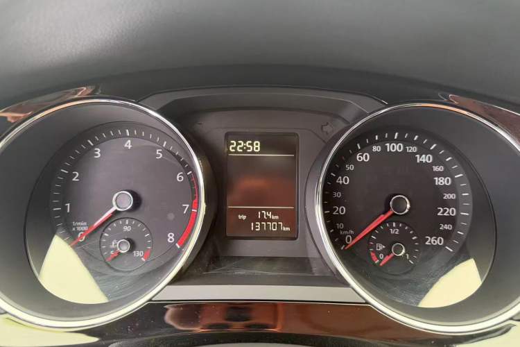 Used Volkswagen Sagitar 2017 230TSI Automatic Comfort Version
