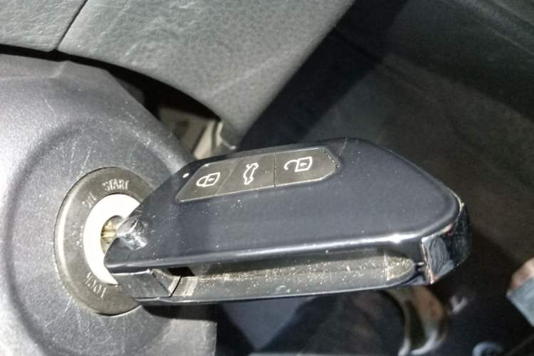 Used Toyota YARiS L Zhi Xuan 2019 1.5E CVT Dynamic Edition China VI compliant