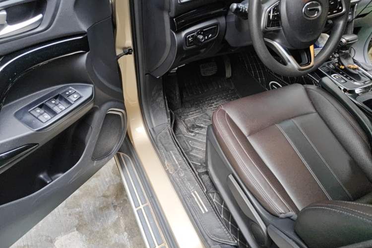 Used GAC Trumpchi GS4 2018 235T Automatic Two-Wheel Drive Elite Edition Driver Seat