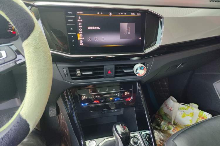 Used Volkswagen Tayron 2021 330TSI Two-Wheel-Drive 3rd Anniversary Limited Edition Audio And AC Panel