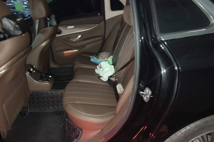 Used Mercedes-Benz E-Class 2023 Updated E 300 L Fashion Edition
