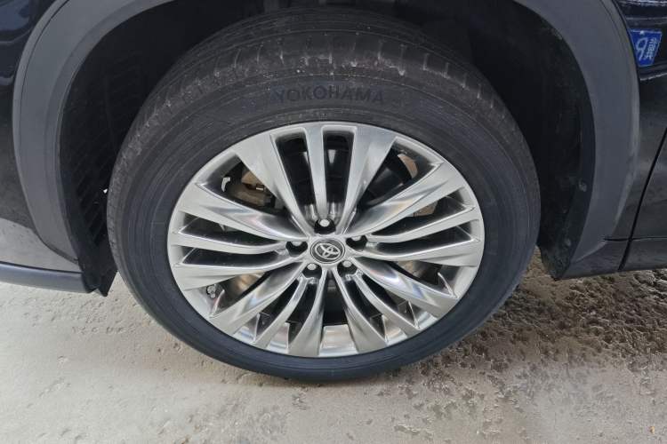 Used Toyota Highlander 2022 Dual-Engine 2.5L Four-Wheel Drive Prestige Version 7 Seats