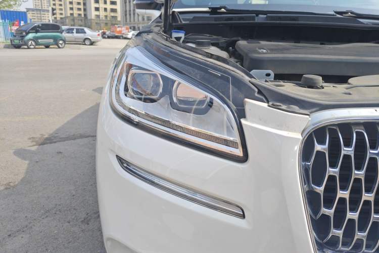 Used Lincoln Corsair 2020 2.0T Four-Wheel Drive Prestige Edition Right Front Headlight