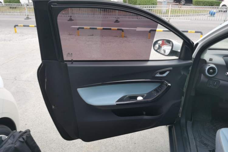 Used Chery New Energy Little Ant 2022 Revised Version Sweet Pink Edition Half-Sugar Version Lithium Iron Phosphate 30.7 kWh 30 kW 301 km