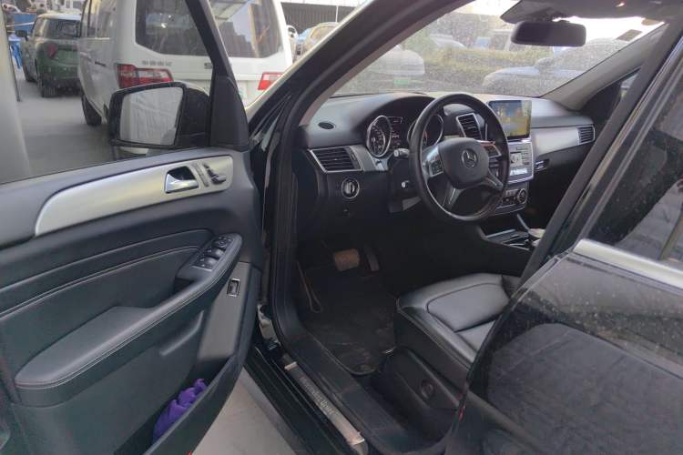 Used Mercedes-Benz M-Class 2014 ML 320 4MATIC Driver Seat