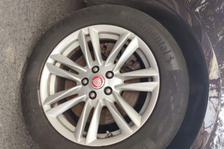 Used Jaguar XF 2015 XF 2.0T 80th Anniversary Collector's Edition
