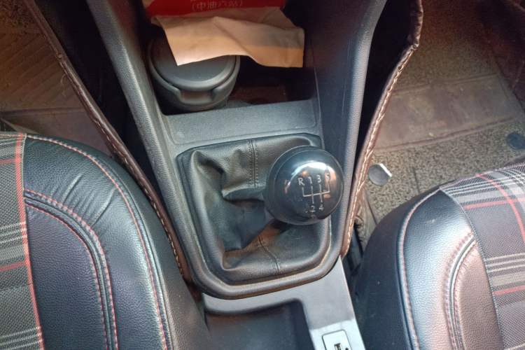 Used Volkswagen Jetta 2017 1.5L Manual Fashion Edition