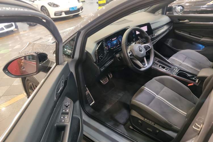 Used Volkswagen Golf 2024 280TSI DSG R-Line 50th Anniversary Edition Driver Seat