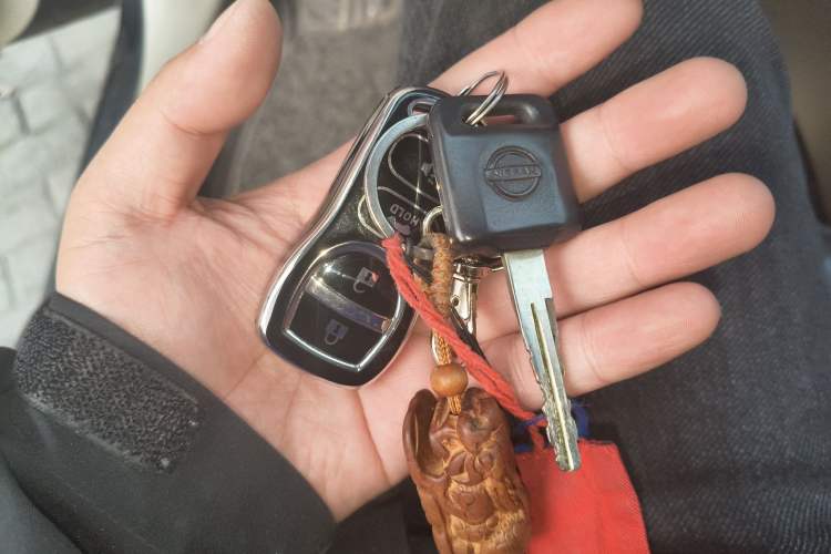 Used Nissan Sylphy 2012 Classic 1.6XE Manual Comfort Edition Vehicle Key