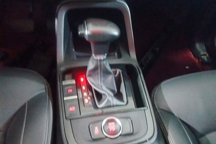 Used Qoros 5 2018 Revised Version 1.6T Automatic Leading Edition
