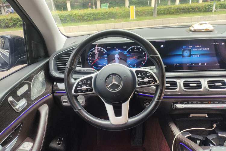 Used Mercedes-Benz GLE 2020 Restyled GLE 350 4MATIC Fashion Edition Steering Wheel