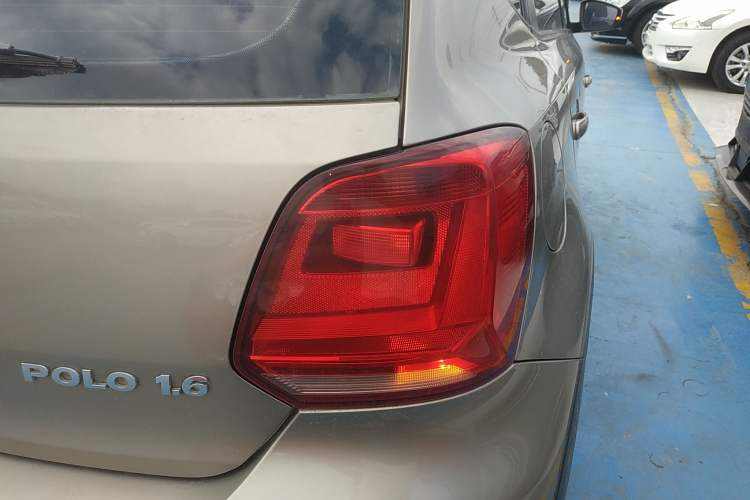 Used Volkswagen Polo 2014 1.6L Cross Polo Automatic Exterior 3