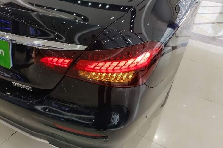 Used Mercedes-Benz E-Class 2022 Revised E 300 L Sporty and Stylish Edition Right Rear Taillight