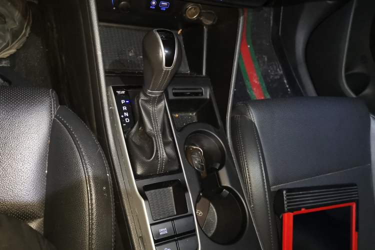 Used Hyundai Tucson 2018 1.6T Dual-Clutch Two-Wheel Drive 15th Anniversary Special Edition
