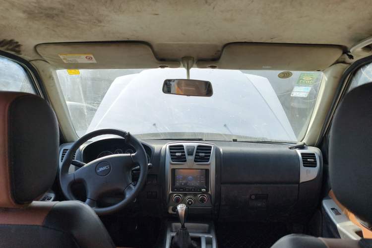 Used JMC Baodian 2016 2.8T New Value-Added Diesel Two-Wheel Drive Standard Version JX493ZLQ4G Headliner