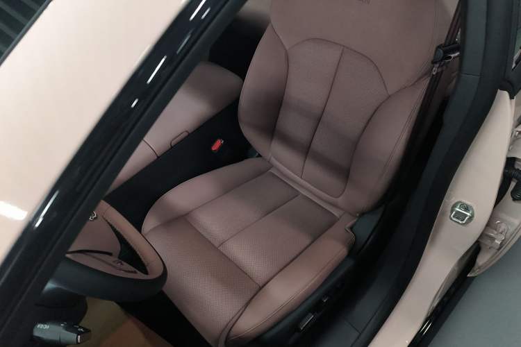 Used Nissan N7 2025 510 Pro Left Front Seat