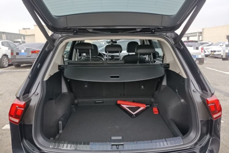 Used Volkswagen Tiguan L 2019 330TSI Automatic Two-Wheel Drive Smart Luxury Version China VI Standard Trunk