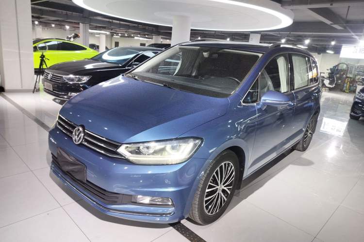 Used Volkswagen Touran 2018 Volkswagen Touran L 280TSI DSG Luxury Edition 7 Seats