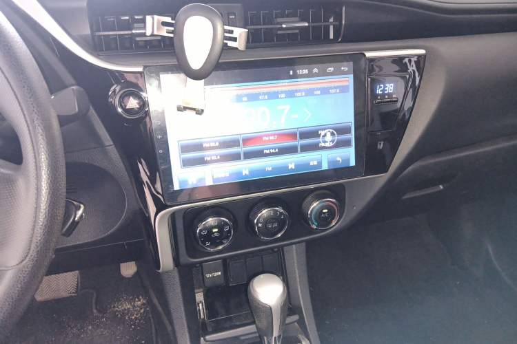 Used Toyota Corolla 2017 Revised Version 1.2T S-CVT GL Audio And AC Panel