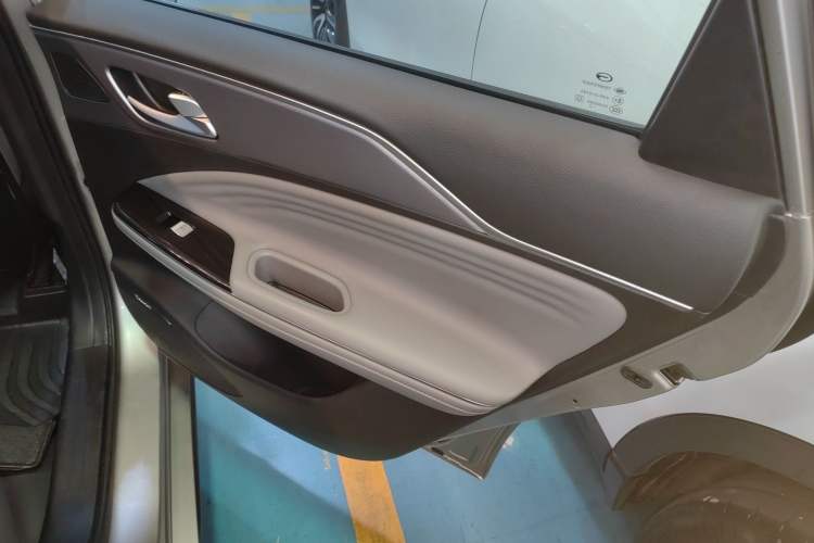 Used AION S Plus 2023 70 Intelligent Edition Lithium Iron Phosphate
