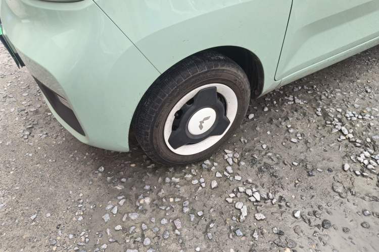 Used Wuling Hongguang MINIEV 2021 Macaron Sandwich Model 120 km Lithium NMC