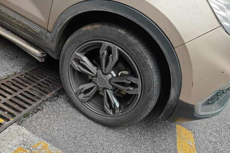 Used Leopaard CS9 2017 1.5L CVT Fashion Edition Right Front Wheel Hub