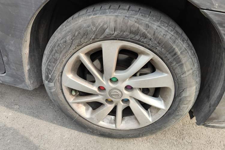 Used Nissan Sylphy 2012 1.6 XL CVT Luxury Edition Right Front Wheel Hub