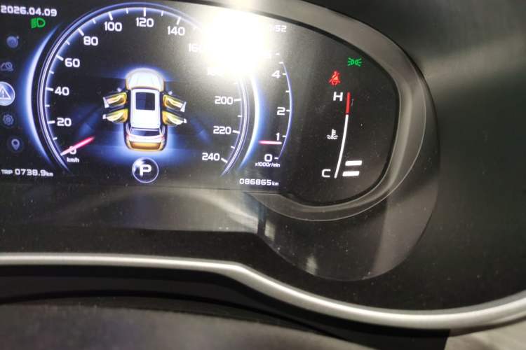 Used Geely Auto Emgrand X7 Sport 2018 1.8TD Automatic Two-Wheel Drive ZhiZun Model with 4G Connectivity Odometer Close Up