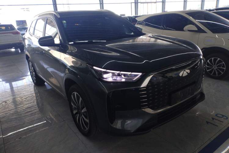 Used Fengyun T8 2025 1.5T 130km Deluxe Version 5 Seats Front Right 45 Deg