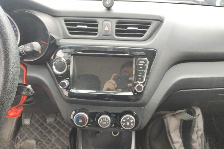 Used Kia K2 2015 Sedan 1.4L MT GLS