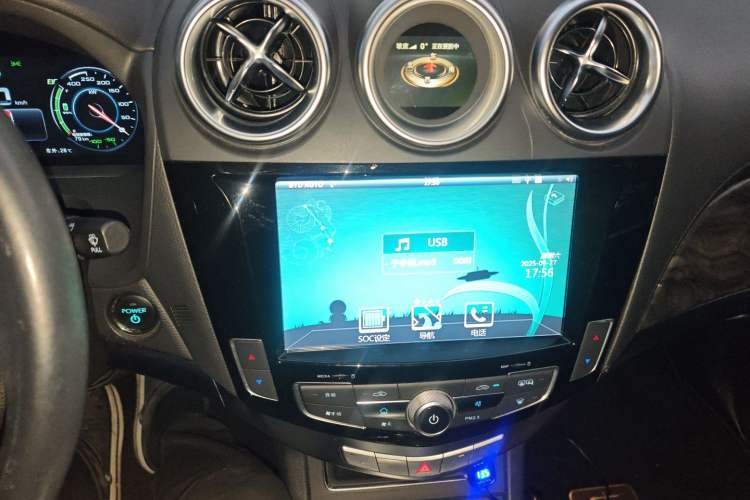 Used BYD Tang New Energy 2015 2.0T Four-Wheel-Drive Flagship Model
