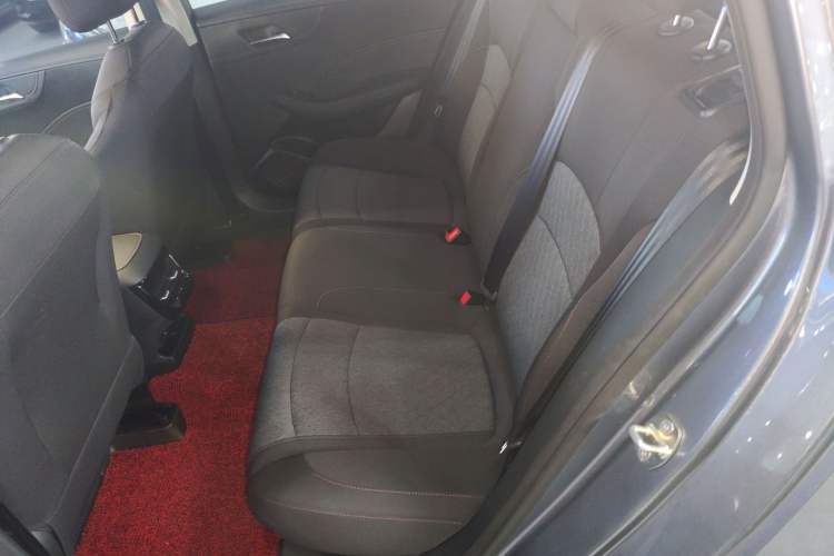 Used Roewe i5 2026 Model 1.5L Manual Comfort Version
