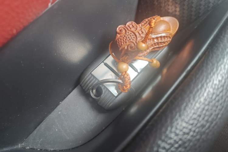 Used Roewe RX5 2016 30T Four-Wheel Drive Automatic Internet Smart Luxury Edition Vehicle Key