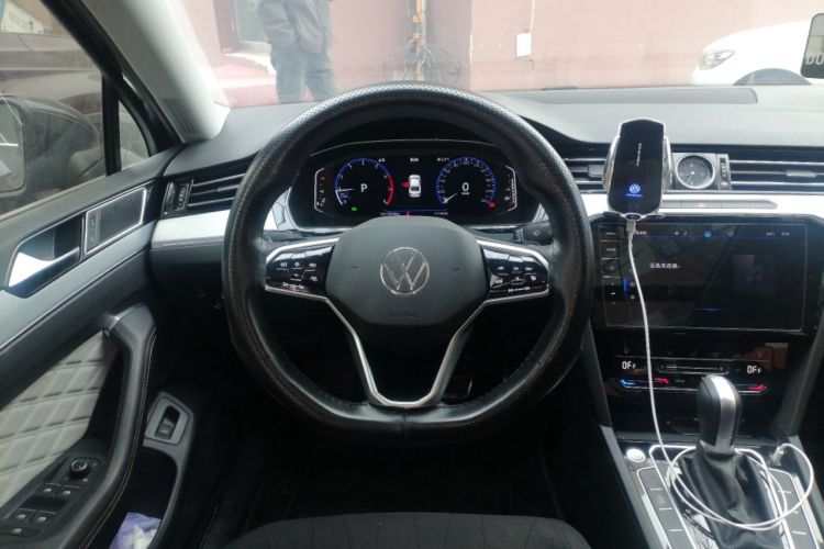 Used Volkswagen Magotan 2023 2 Million Units Commemorative Edition 330TSI DSG Luxury Version Steering Wheel