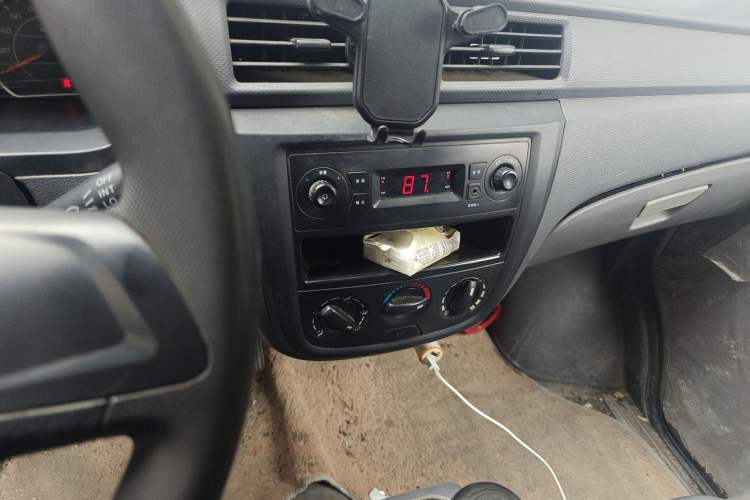 Used Wuling Zhiguang 2015 1.2L S Practical Model LSI Audio And AC Panel