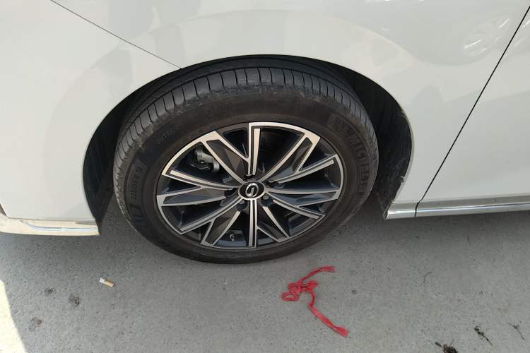 Used GAC Trumpchi M8 2023 Zongshi Series 400T Ultimate Edition Exterior 4