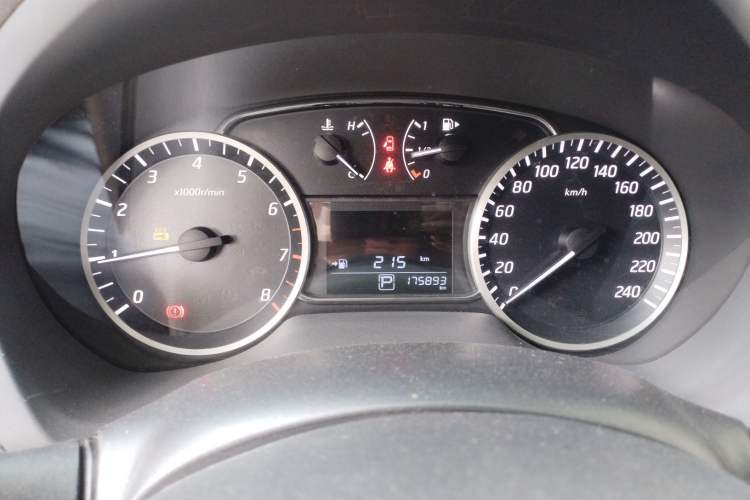 Used Nissan Sylphy 2019 1.6XV CVT Smart Connect Luxury Edition China V Standard Instrument Cluster