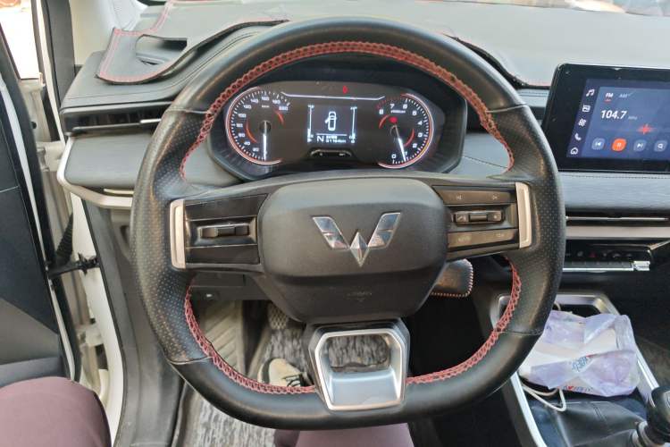 Used Wuling Jiachen 2022 1.5T Manual Comfort & Dynamic Version Steering Wheel