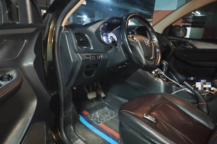 Used Baojun 560 2016 1.8L iAMT Luxury Model Driver Seat