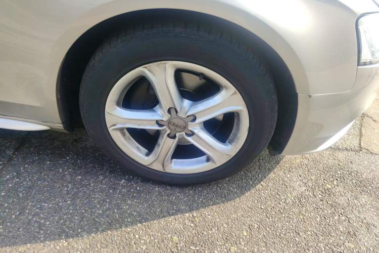 Used Audi A4L 2015 45 TFSI quattro Individual Sport Edition Right Front Wheel Hub