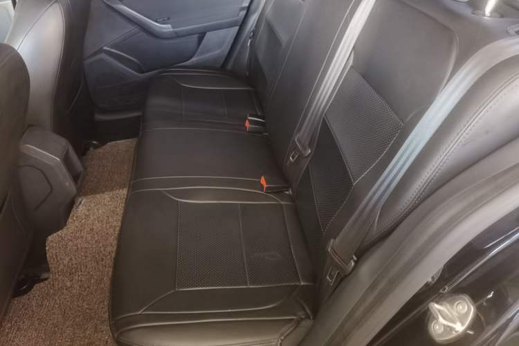 Used Volkswagen Lavida 2015 1.6L Manual Fashion Edition