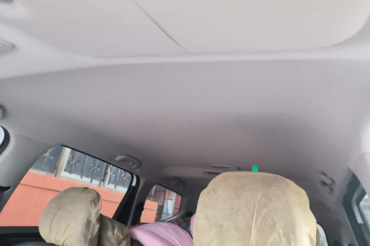 Used Baojun 730 2019 1.5L Manual Fashion Model 7-seater National V Headliner