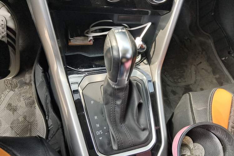 Used Volkswagen T-ROC 2020 230TSI DSG Two-Wheel Drive Advanced Version
