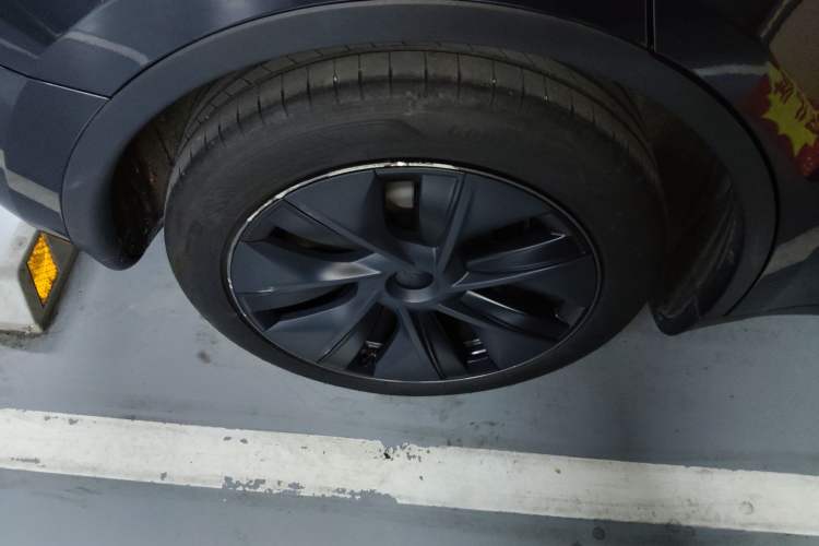 Used Tesla Model Y 2024 Rear-Wheel-Drive Version
