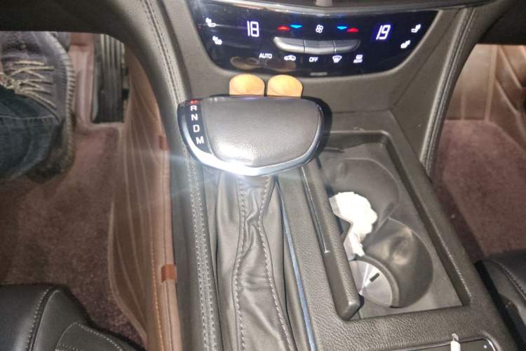 Used Cadillac CT6 PLUG-IN 2017 30E Elite Version Gear Lever