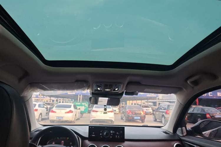 Used Wey VV6 2020 2.0T Two-Wheel Drive Smart Protection+